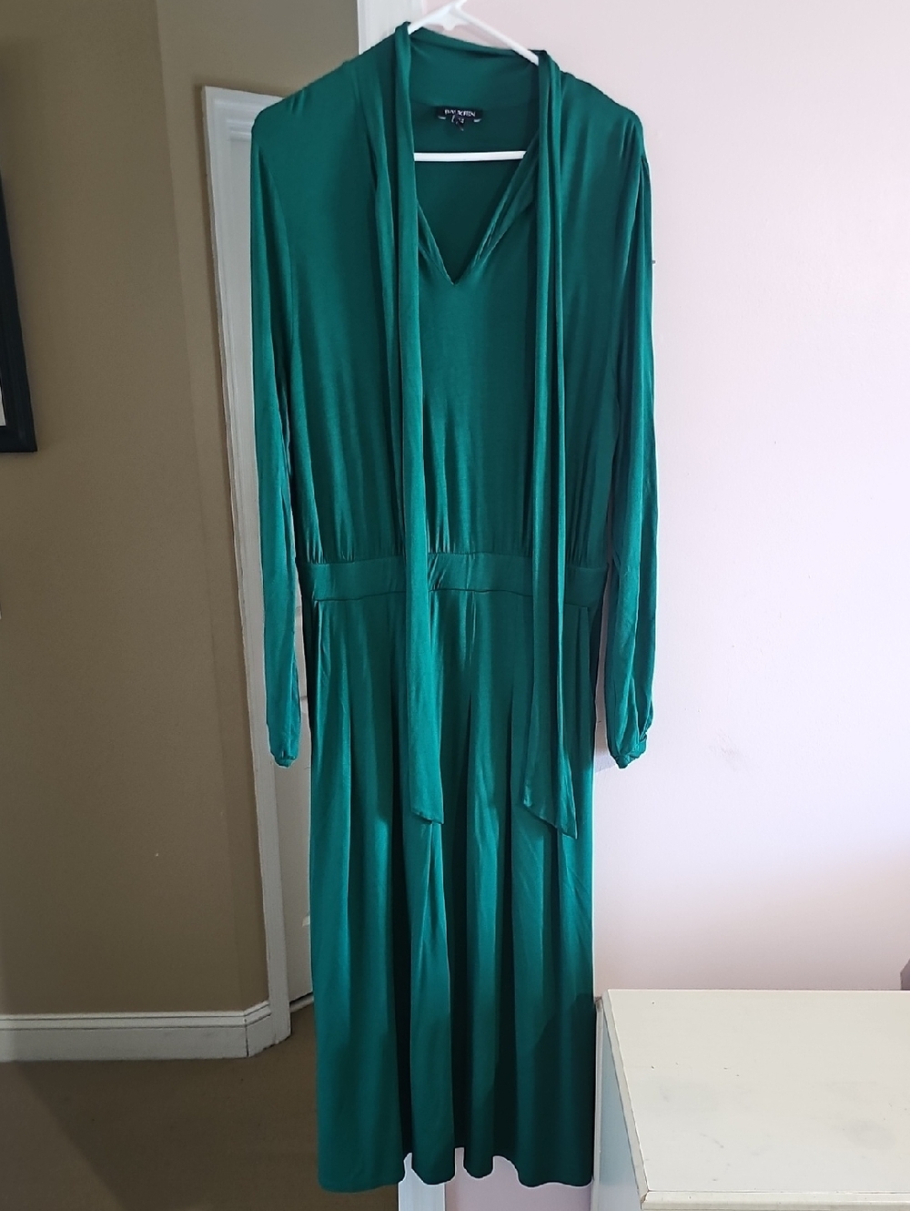 Elegant Teal Long-Sleeve V-Neck Dress with Tie Detail